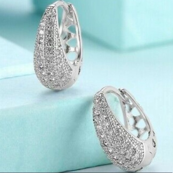 New 925 Sterling Silver Earrings - Picture 3 of 3